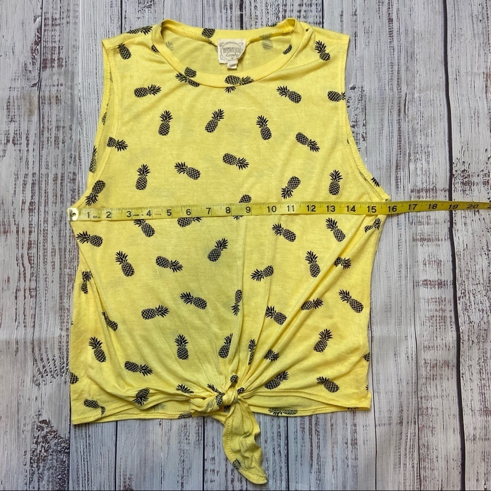 Dirtee Laundry Pineapple Tie Front Tank Top. Size XSmall. - Picture 5 of 6